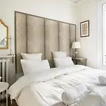Alojamento de Acomodação e Pequeno-almoço Maison Chanzy 4*
