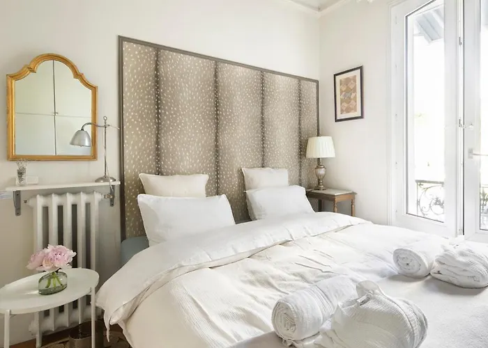 Bed & Breakfast Maison Chanzy 4*