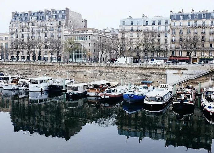 Maison Chanzy Couette-café 4*