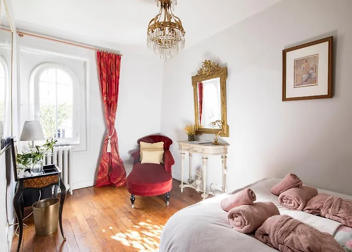 Maison Chanzy Couette-café 4*